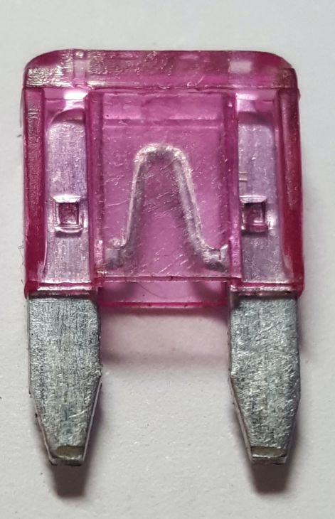 35_a_32_v_keses_biztositek1.jpg 35_a_32_v_keses_biztositek1.jpg